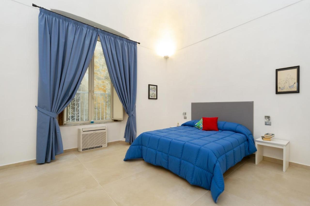 נאפולי Il Tesoro Smart Suite & Spa מראה חיצוני תמונה